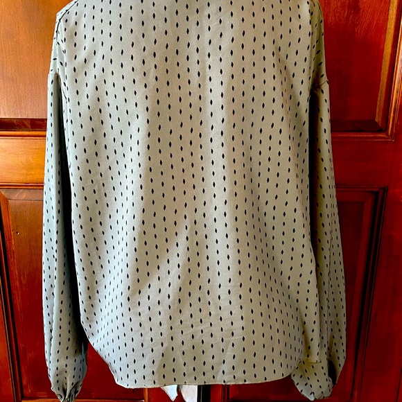 BooHoo 12 Green and Black Diamond Button Up Blouse - Picture 8 of 9